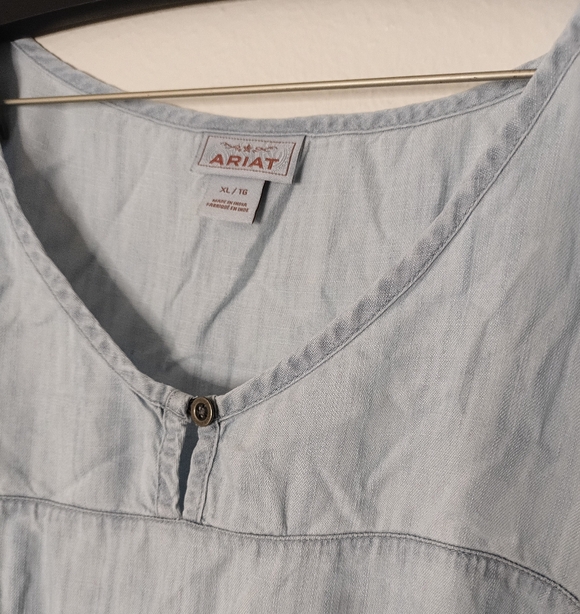 Ariat Eden Blouse Tencel Lyocell Light Blue Floral Women's Top Boho Paisley - Picture 2 of 10